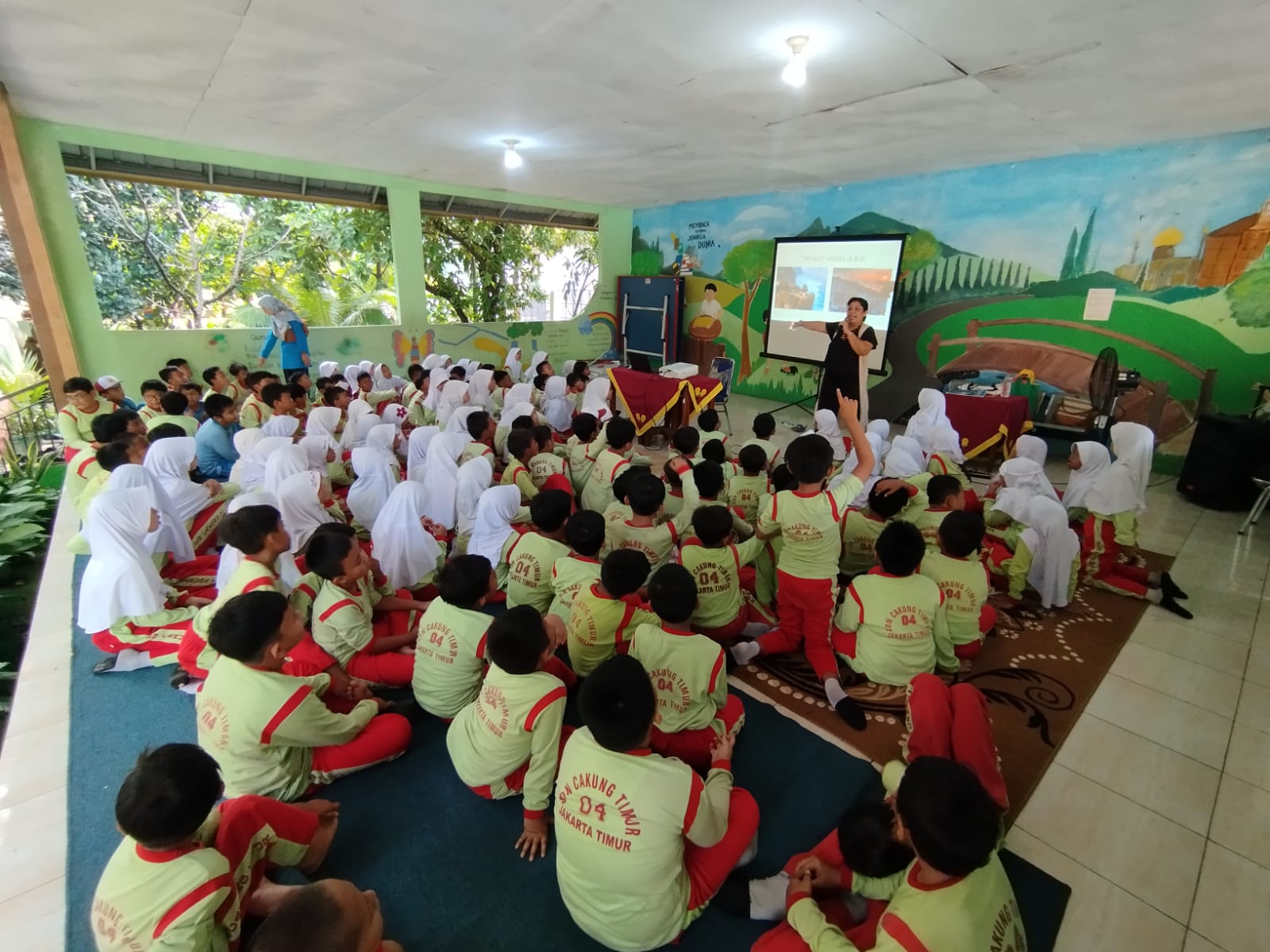 Roadshow Workshop Membaca Di SDN Cakung Timur 04